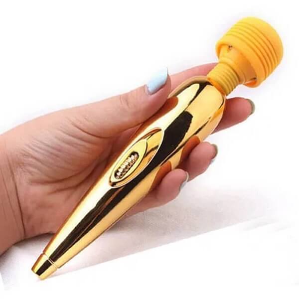 Không giống những mẫu sextoy khác, chày rung được chị em phụ nữ sử dụng để massage các điểm đau nhức của cơ thể